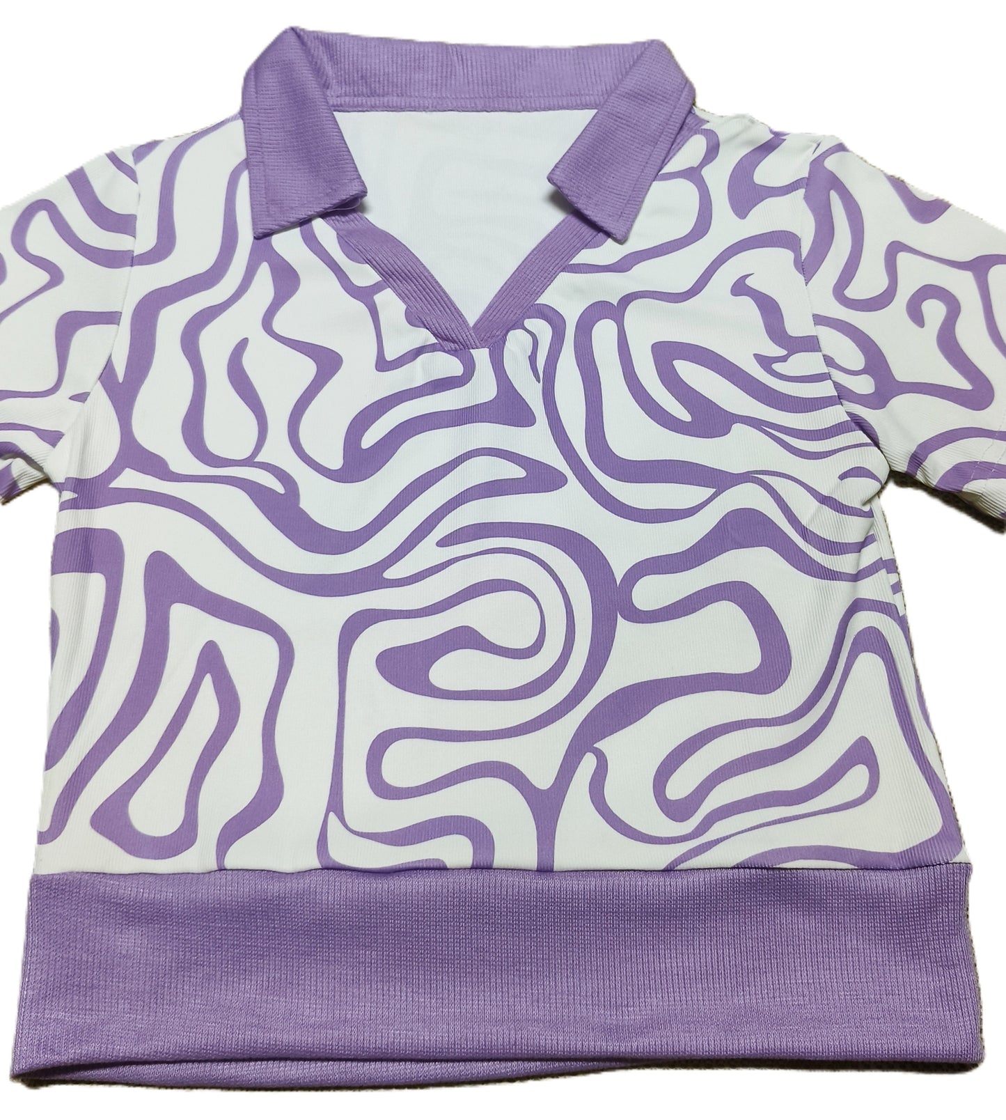 Purple Abstract Printed Ribbed Crop Top with Collar for Women – Stylish V-Neck Half Sleeve