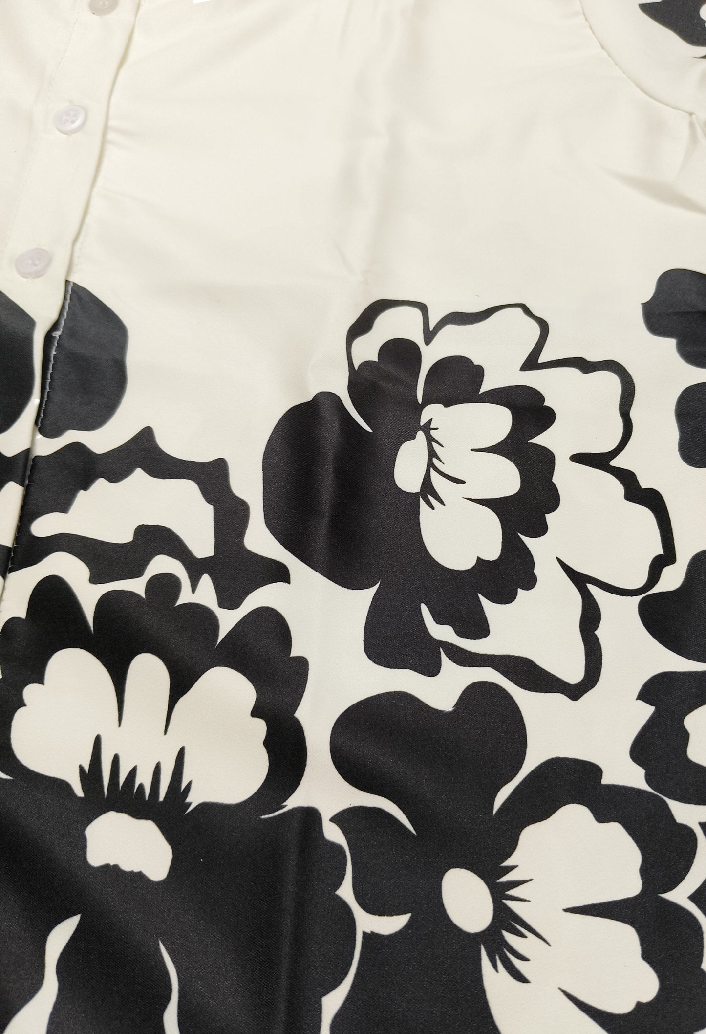 Black & White Floral Print Short Shirt with Full Sleeves for Women's – Elegant Casual Wear