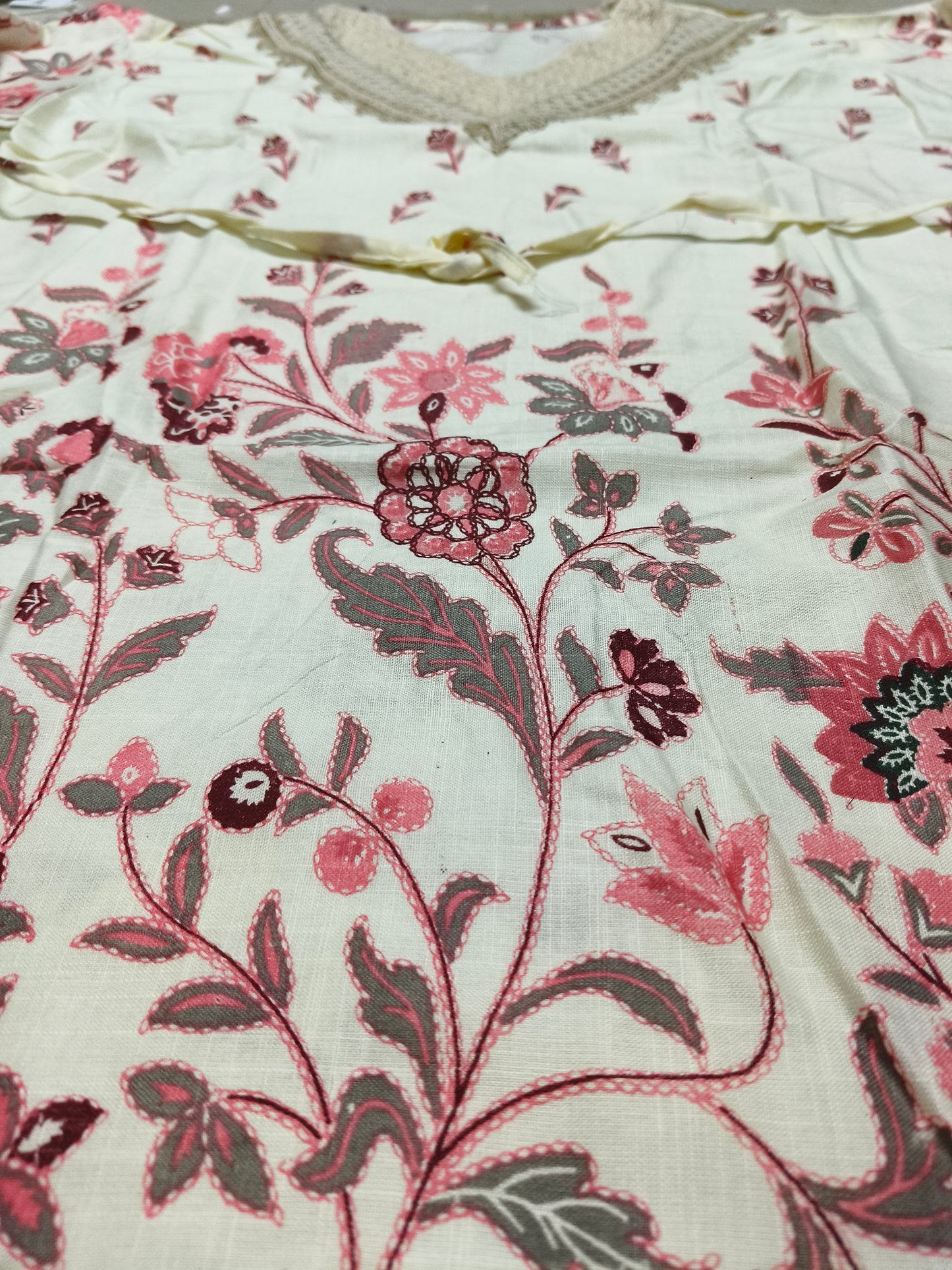 Elegant White Cotton Co-ord Set with Pink Floral Embroidery & Lace Neckline – Summer Ethnic Wear for Women