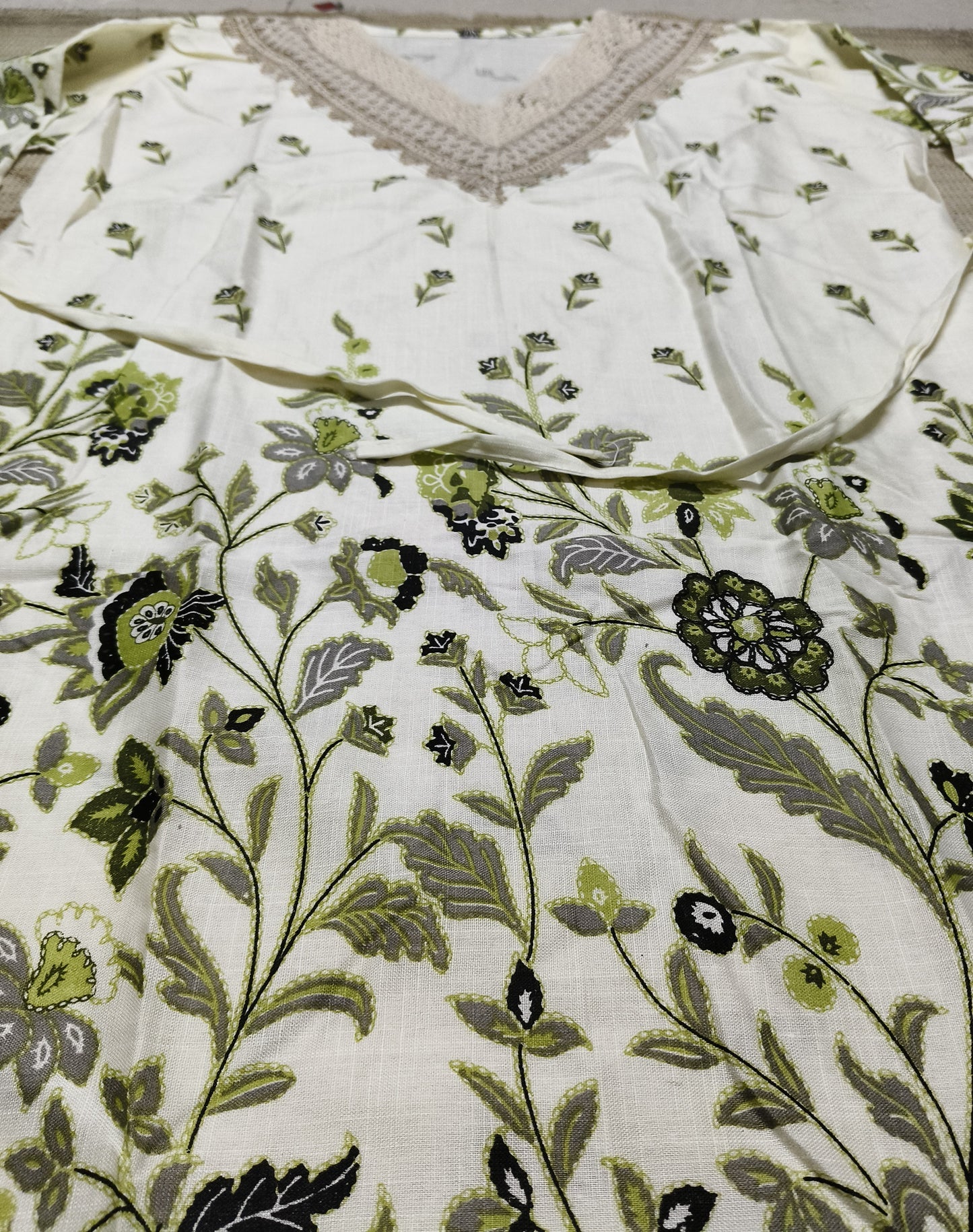 Elegant Green Floral Printed Cotton Co-ord Set for Women – Stylish Ethnic Wear for Summer