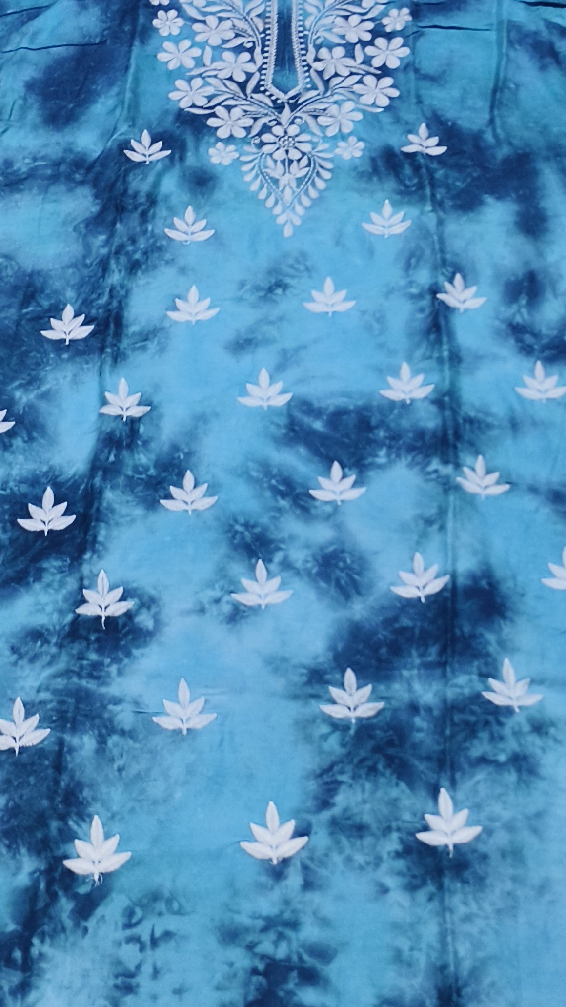 Women’s Blue Tie-Dye Cotton Kurta Set with White Embroidery – Stylish Ethnic Wear