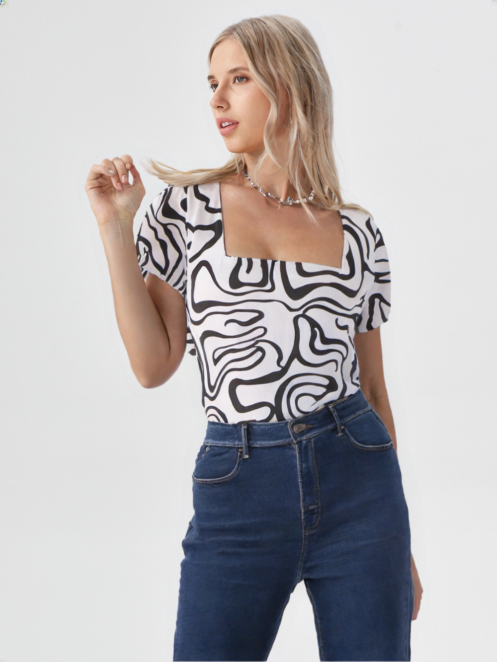 Black & White Abstract Print Square Neck Top for Women's – Stretchable Fitted Tee