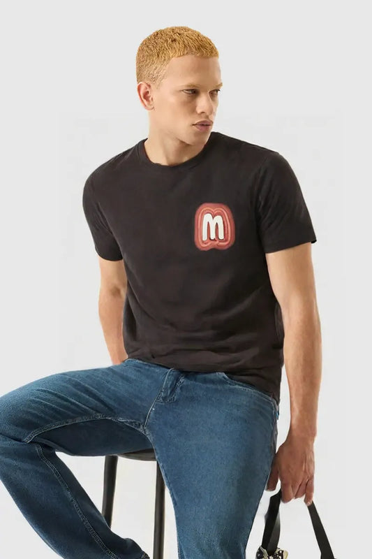 Men’s Brown Graphic T-Shirt with Retro “M” Logo – Casual Streetwear Tee