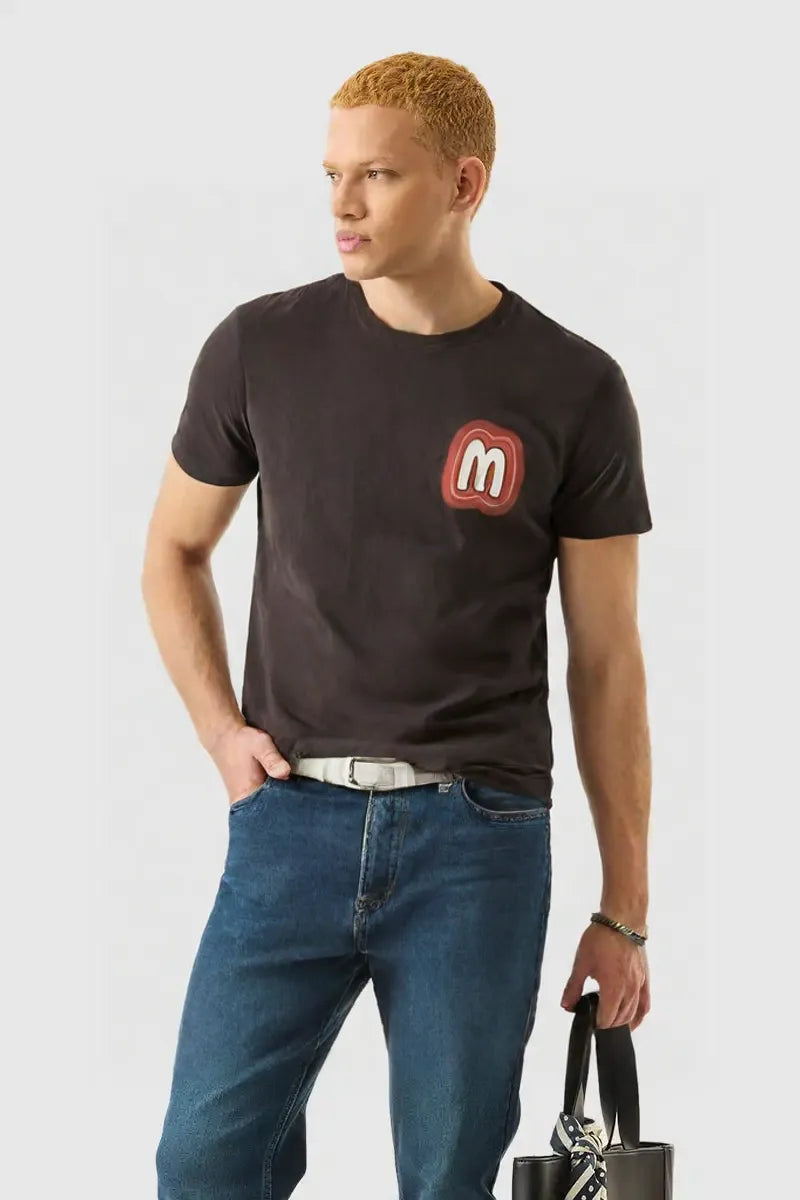 Men’s Brown Graphic T-Shirt with Retro “M” Logo – Casual Streetwear Tee