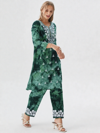 Elegant Green Tie-Dye Cotton Kurta Set with White Embroidery – Ethnic Wear for Women