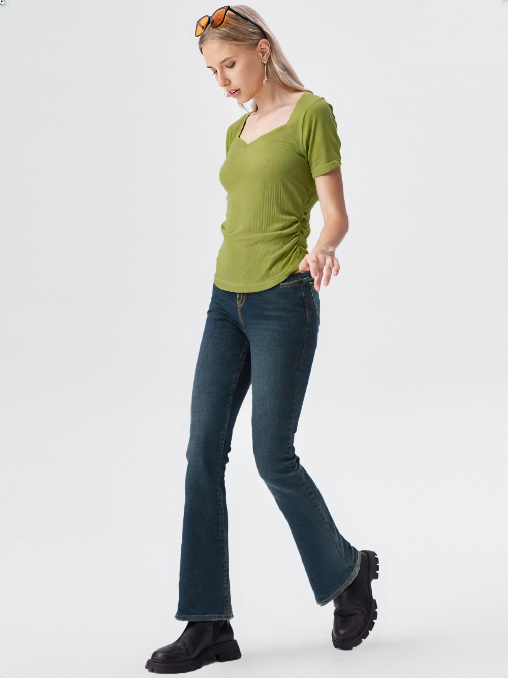 Green Sweetheart Neck Ruched Ribbed Knit Top for Women